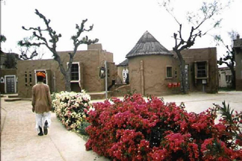 mud huts.jpg